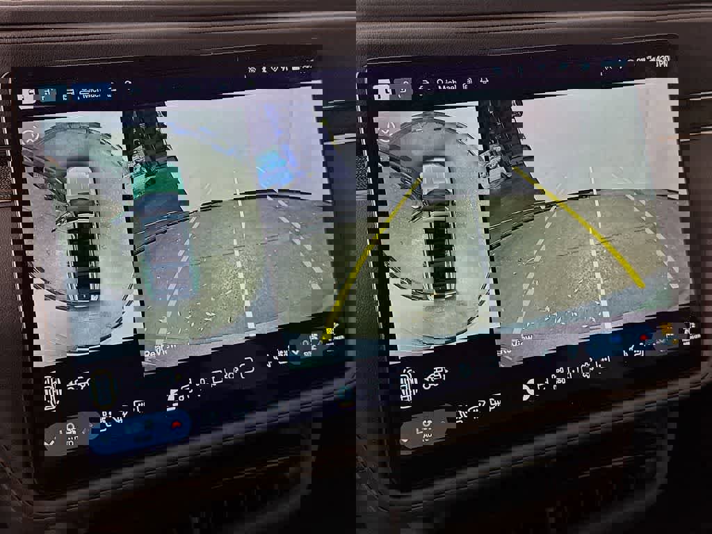 Used 2025 Rivian R1S Adventure image 26