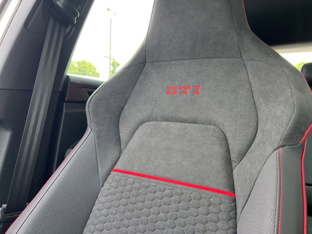 New 2025 Volkswagen GTI SE image 21