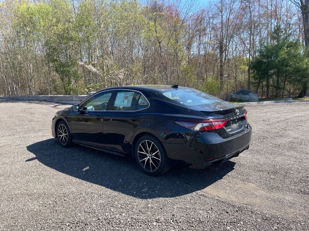 Used 2024 Toyota Camry SE FWD image 8