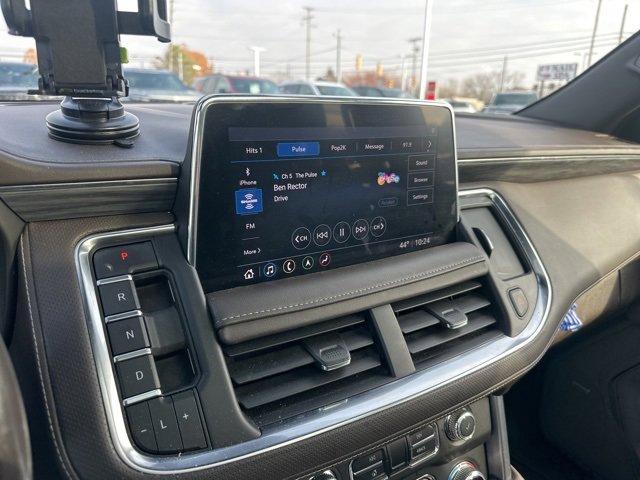 Used 2021 GMC Yukon XL SLT w/ SLT Premium Package image 12