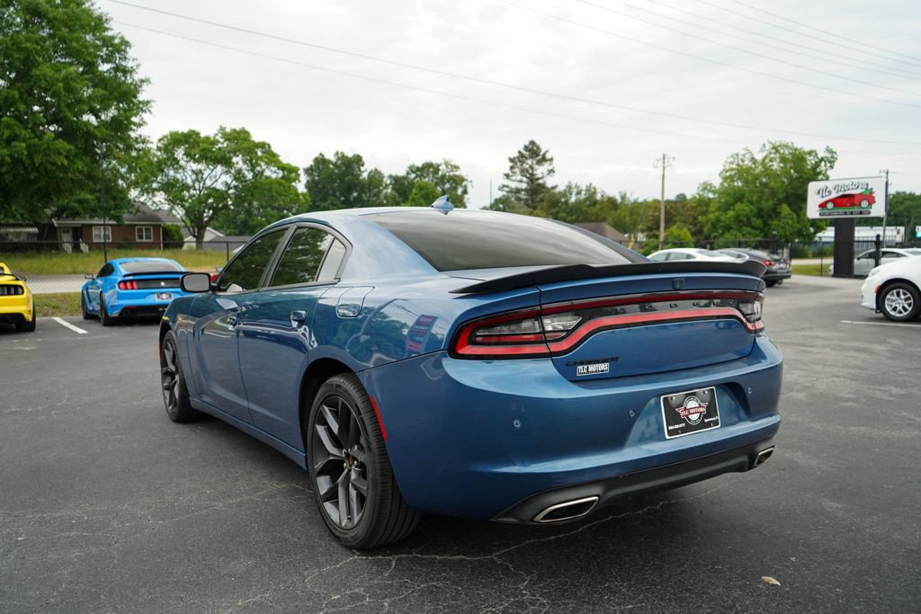 Used 2023 Dodge Charger SXT w/ Blacktop Package RWD image 3