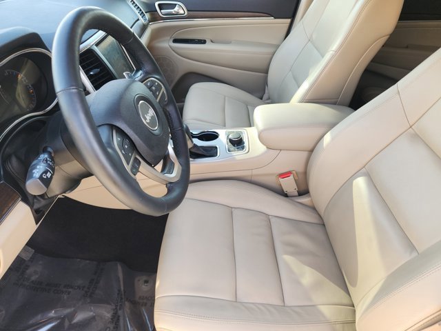 Used 2017 Jeep Grand Cherokee Limited image 12