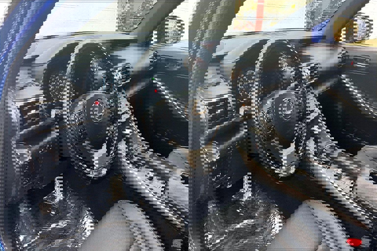 Used 2020 Lexus IS 350 F Sport w/ F Sport Package image 18