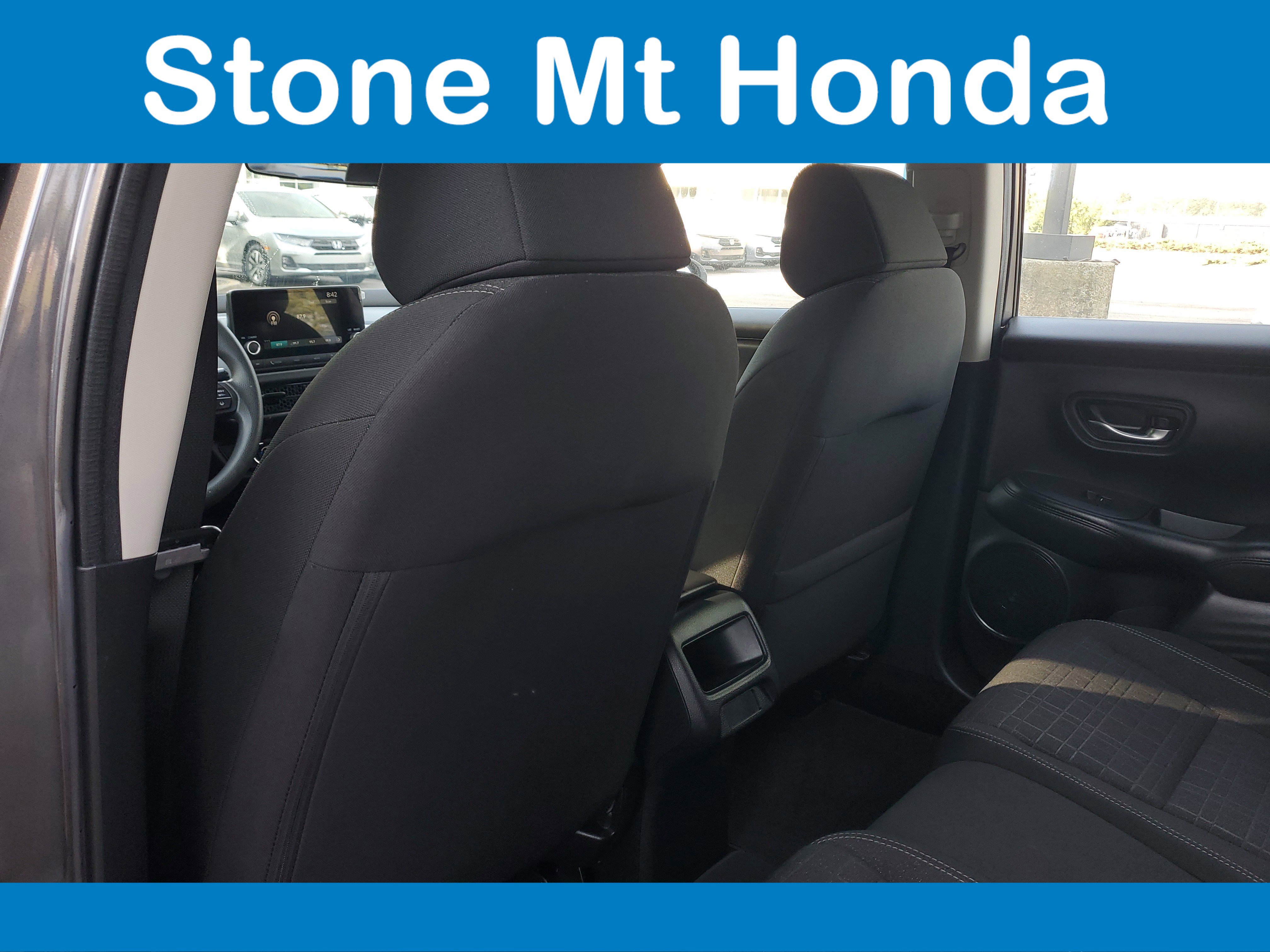 Used 2023 Honda HR-V LX image 9