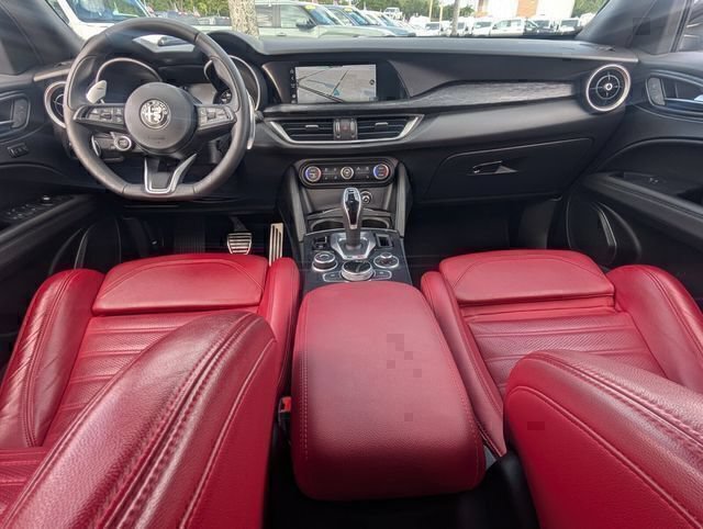 Used 2023 Alfa Romeo Stelvio Sprint RWD image 12