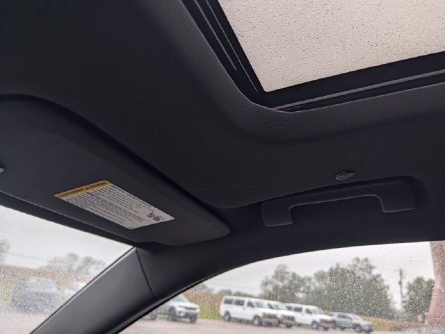 Used 2023 Chevrolet Traverse RS AWD/4WD image 21