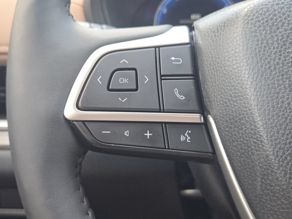 Used 2025 Toyota Grand Highlander AWD image 29