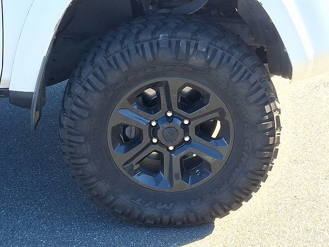 Used 2015 Toyota 4Runner SR5 AWD/4WD image 29