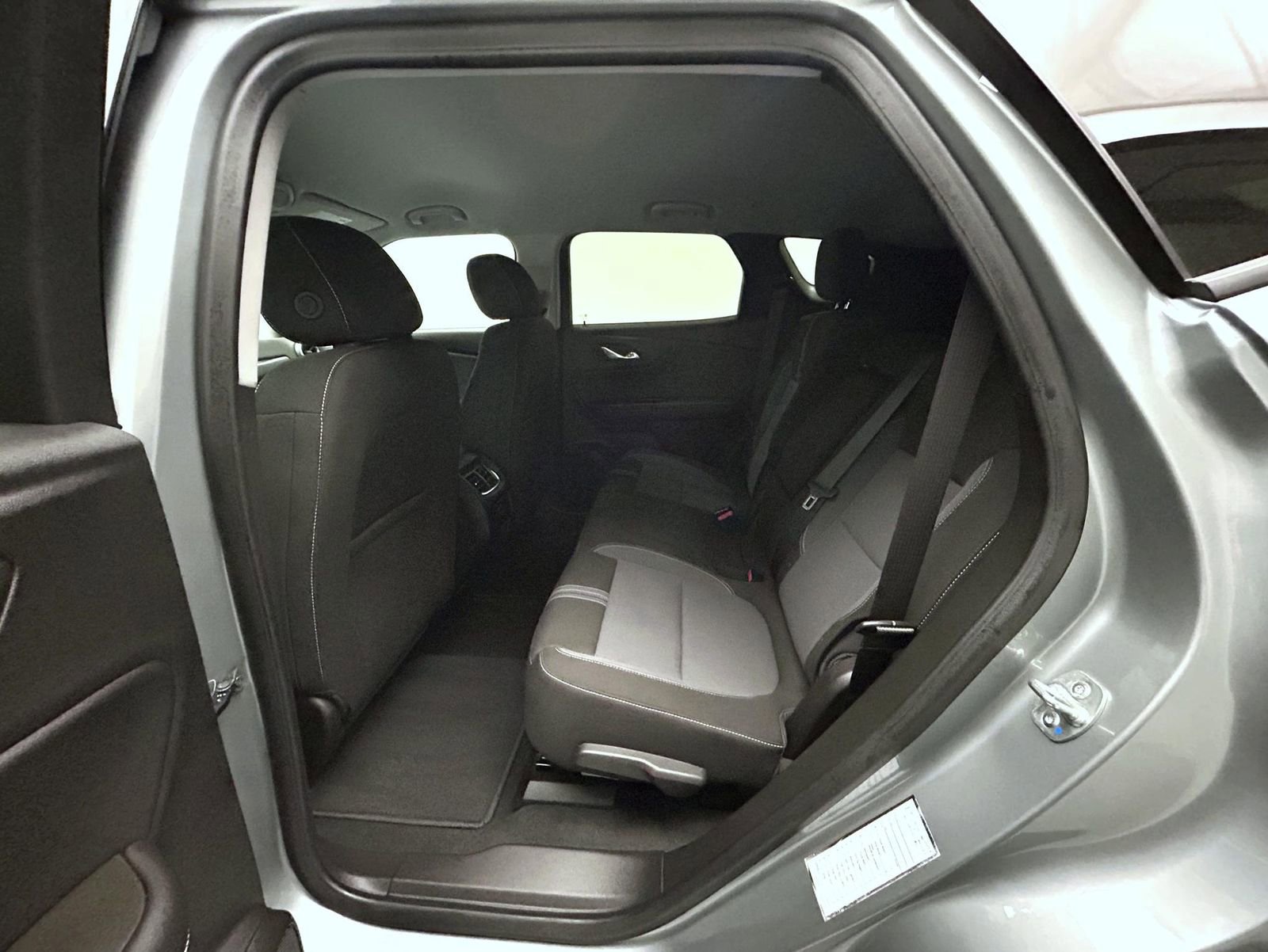 Used 2025 Chevrolet Blazer LT AWD/4WD image 19