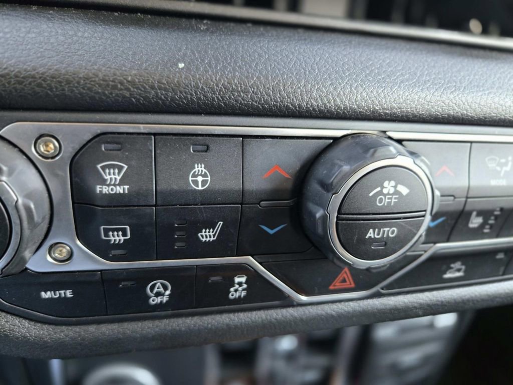 Certified 2025 Jeep Gladiator Sport AWD/4WD image 29