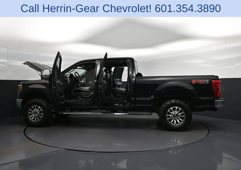 Used 2019 Ford F250 Lariat w/ Lariat Ultimate Package AWD/4WD image 46