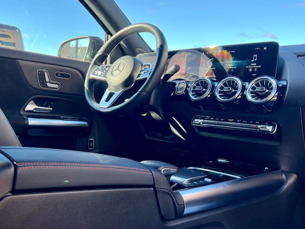 Certified 2023 Mercedes-Benz GLA 250 4MATIC image 18