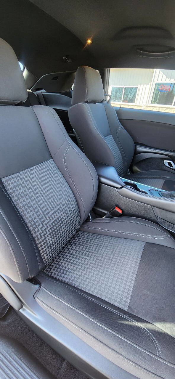 Used 2015 Dodge Challenger R/T w/ Quick Order Package 28B R/T image 26