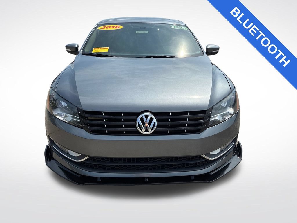 Used 2015 Volkswagen Passat TDI SEL Premium FWD image 8