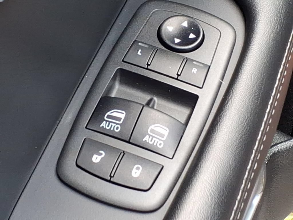 Used 2021 Dodge Challenger R/T Scat Pack RWD image 13