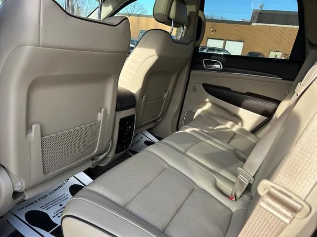Used 2020 Jeep Grand Cherokee Summit w/ Platinum Series Group AWD/4WD image 14