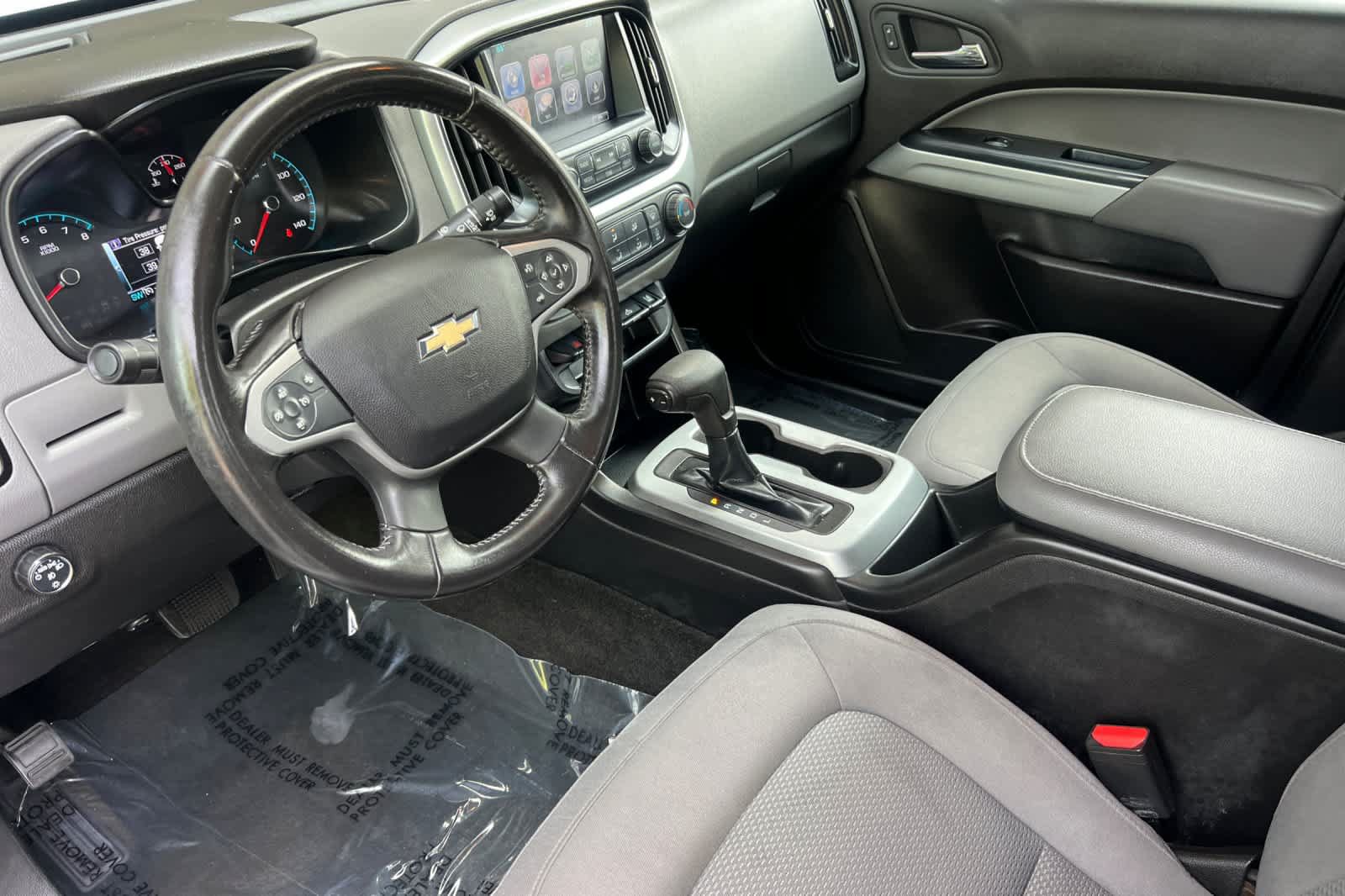 Used 2017 Chevrolet Colorado LT w/ LT Convenience Package RWD image 11