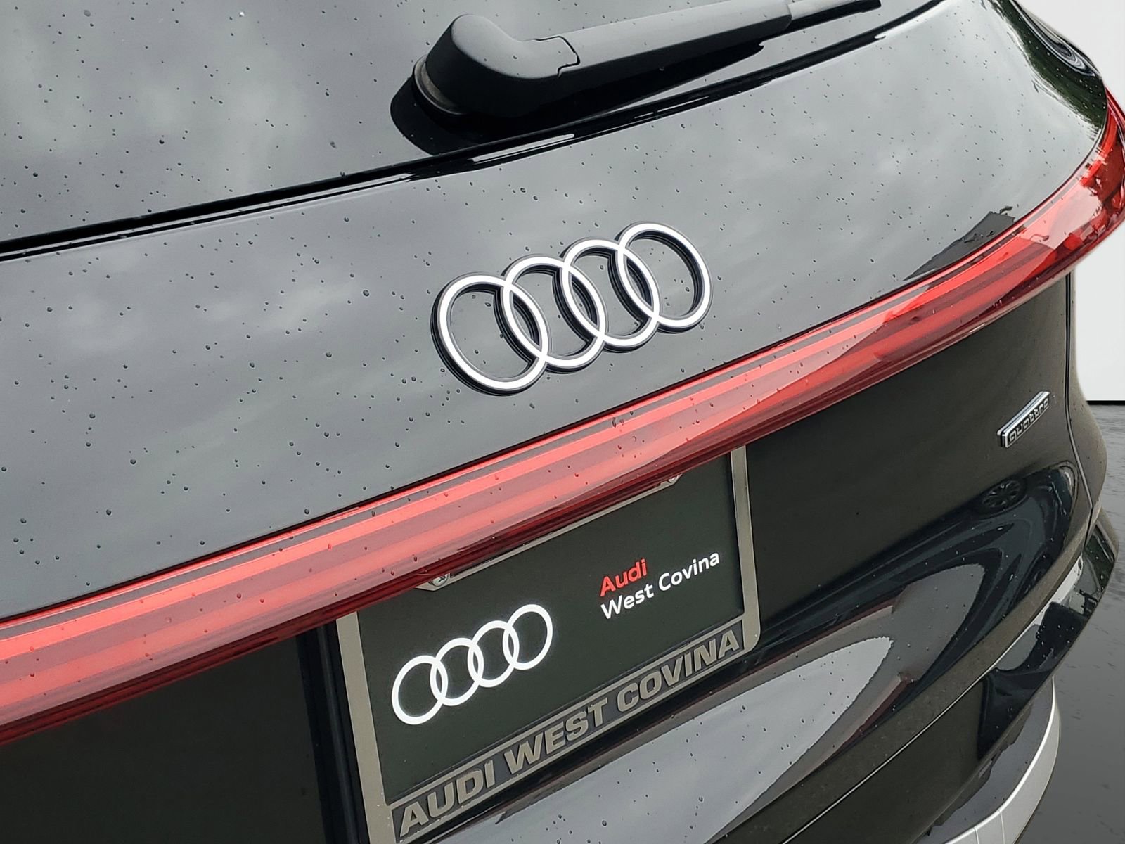 Used 2025 Audi Q5 Premium w/ Convenience Package image 8