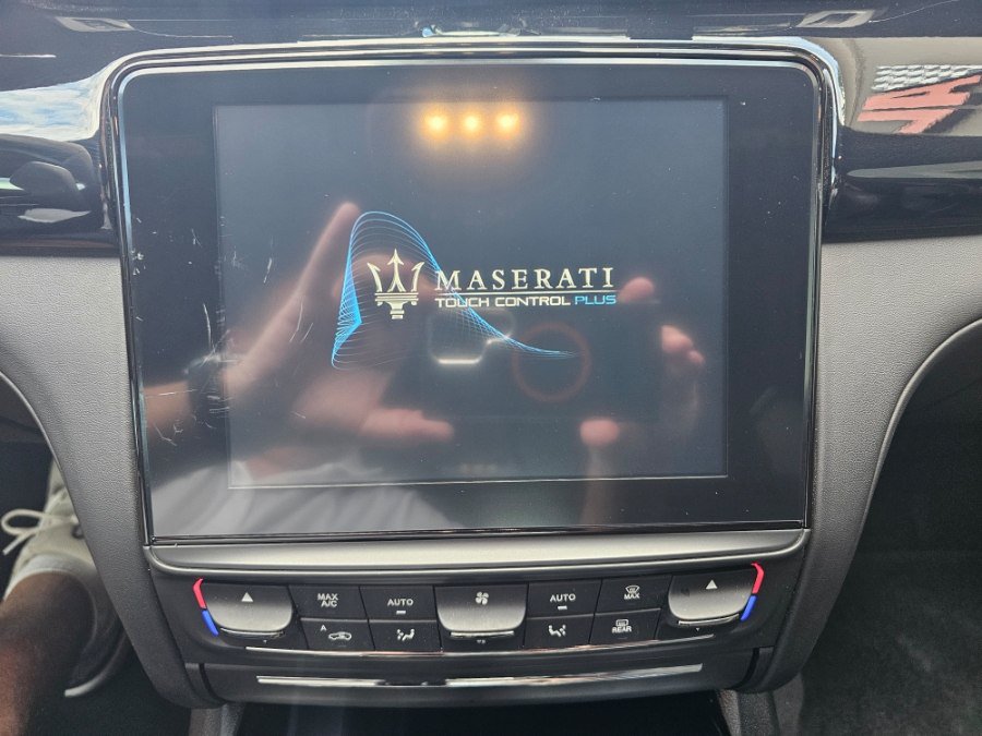 Used 2020 Maserati Quattroporte S GranSport Q4 AWD/4WD image 8