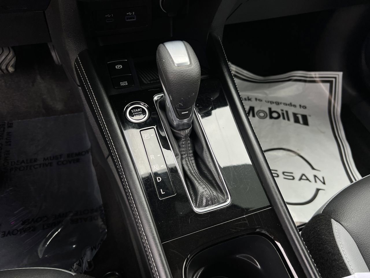 Used 2023 Nissan Kicks SR w/ SR Premium Package image 16