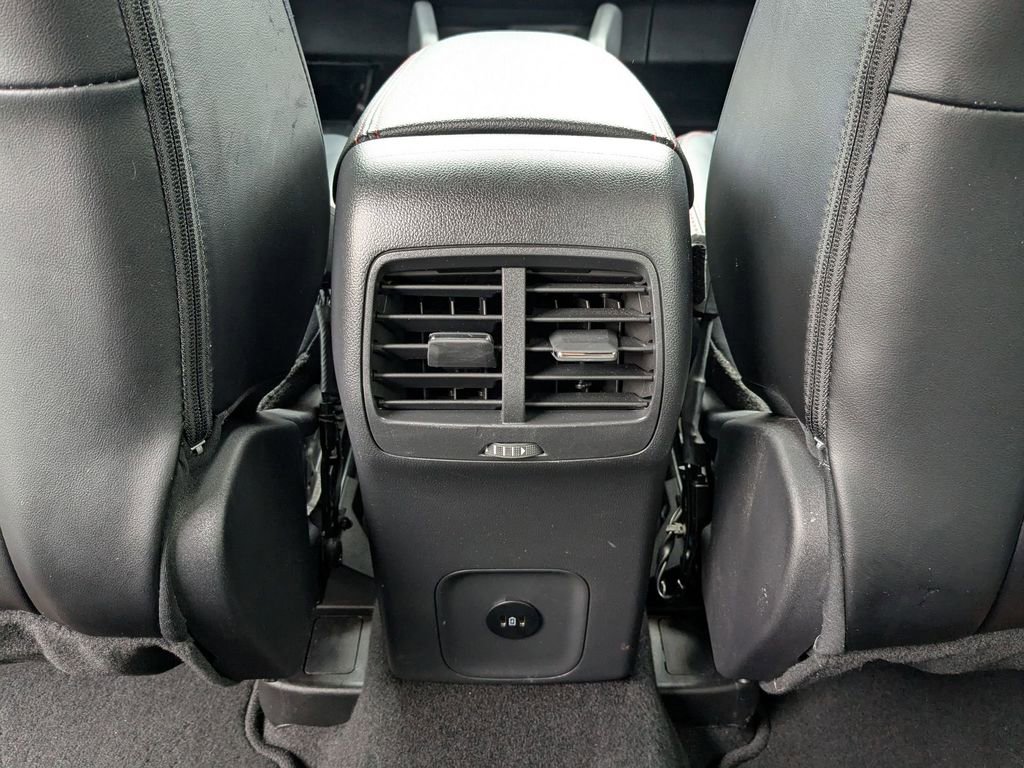 Used 2025 Ford Escape ST-Line image 28