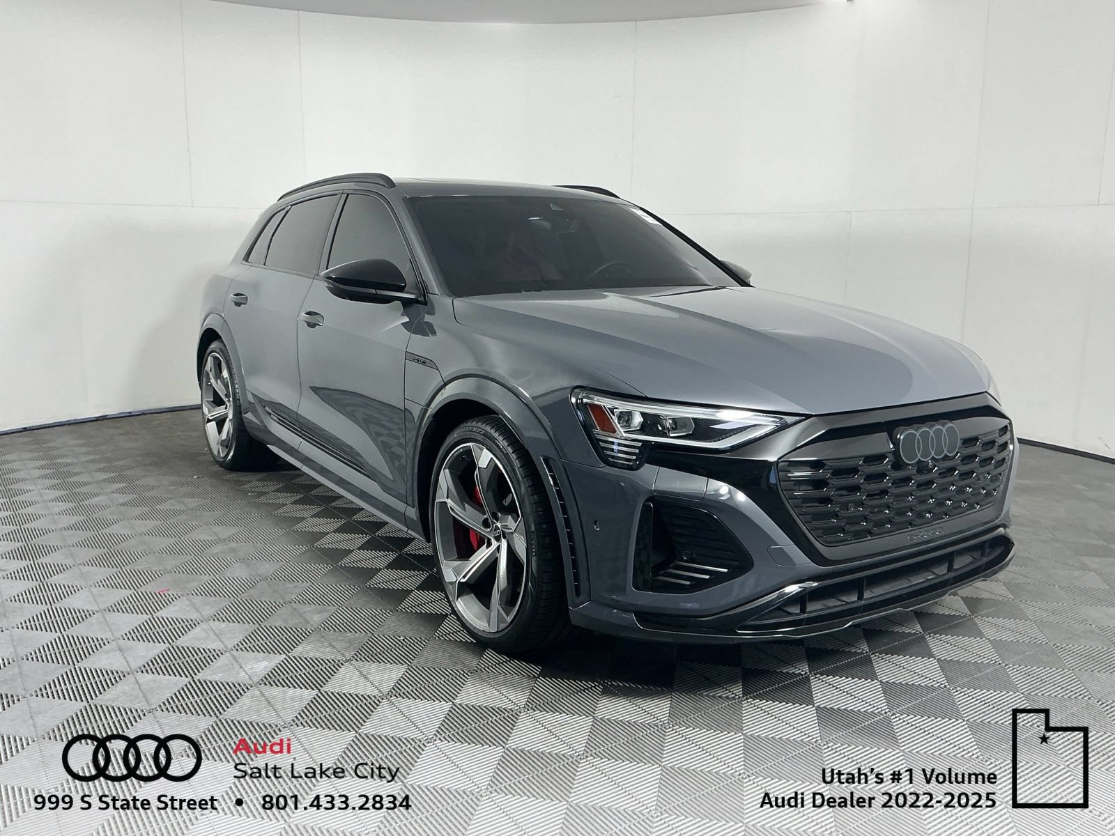 Used 2024 Audi SQ8 e-tron Premium Plus w/ Black Optic Package AWD/4WD image 1