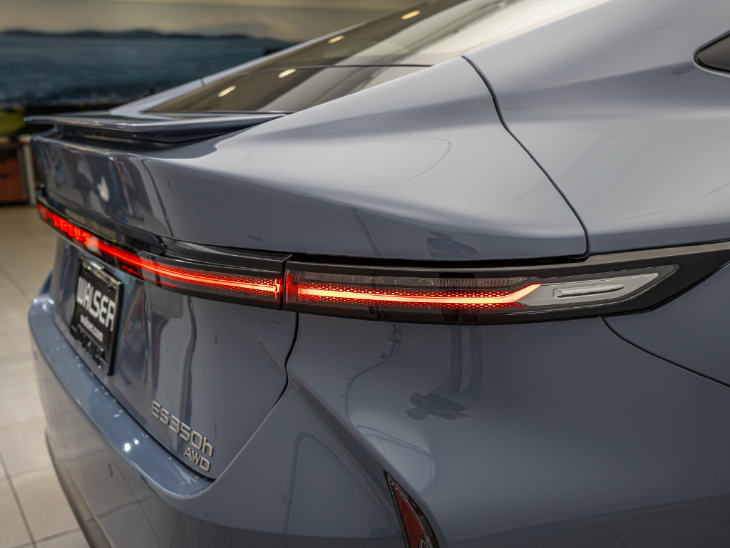 New 2026 Lexus ES 350h AWD w/ Convenience Package image 9