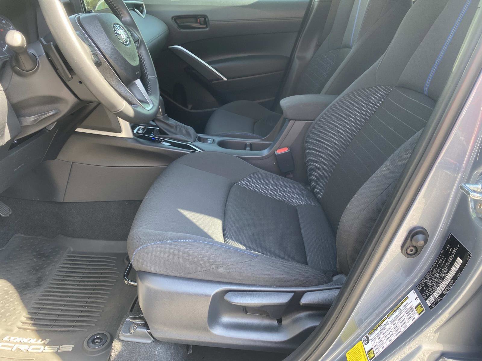 Used 2024 Toyota Corolla Cross SE image 22