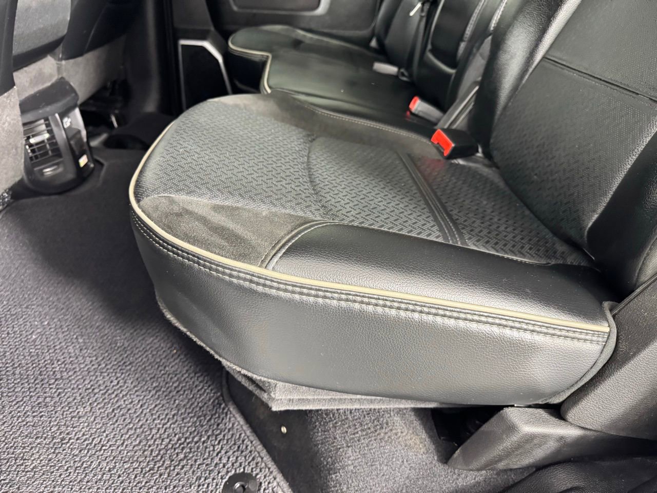 Used 2024 RAM 2500 Laramie image 15