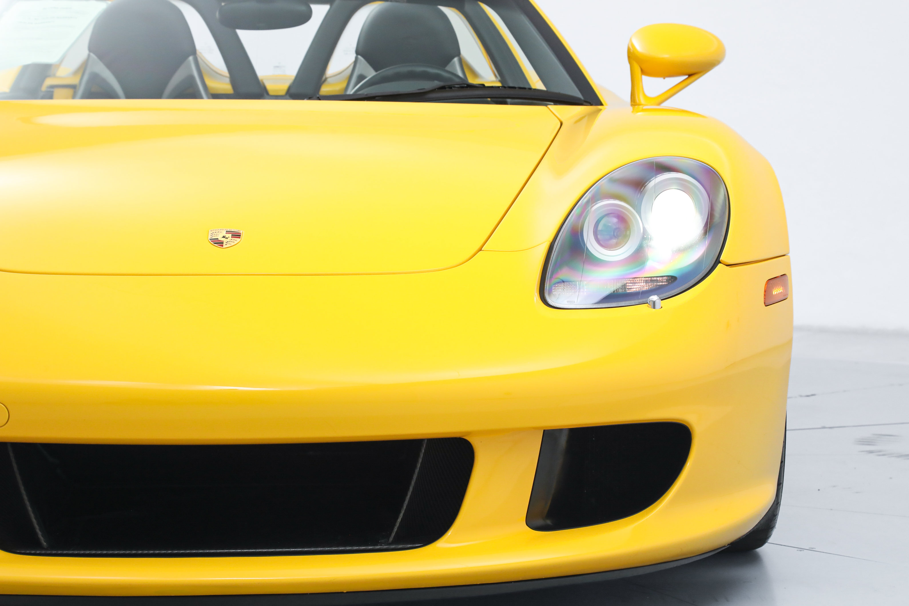 Used 2005 Porsche Carrera GT RWD image 12