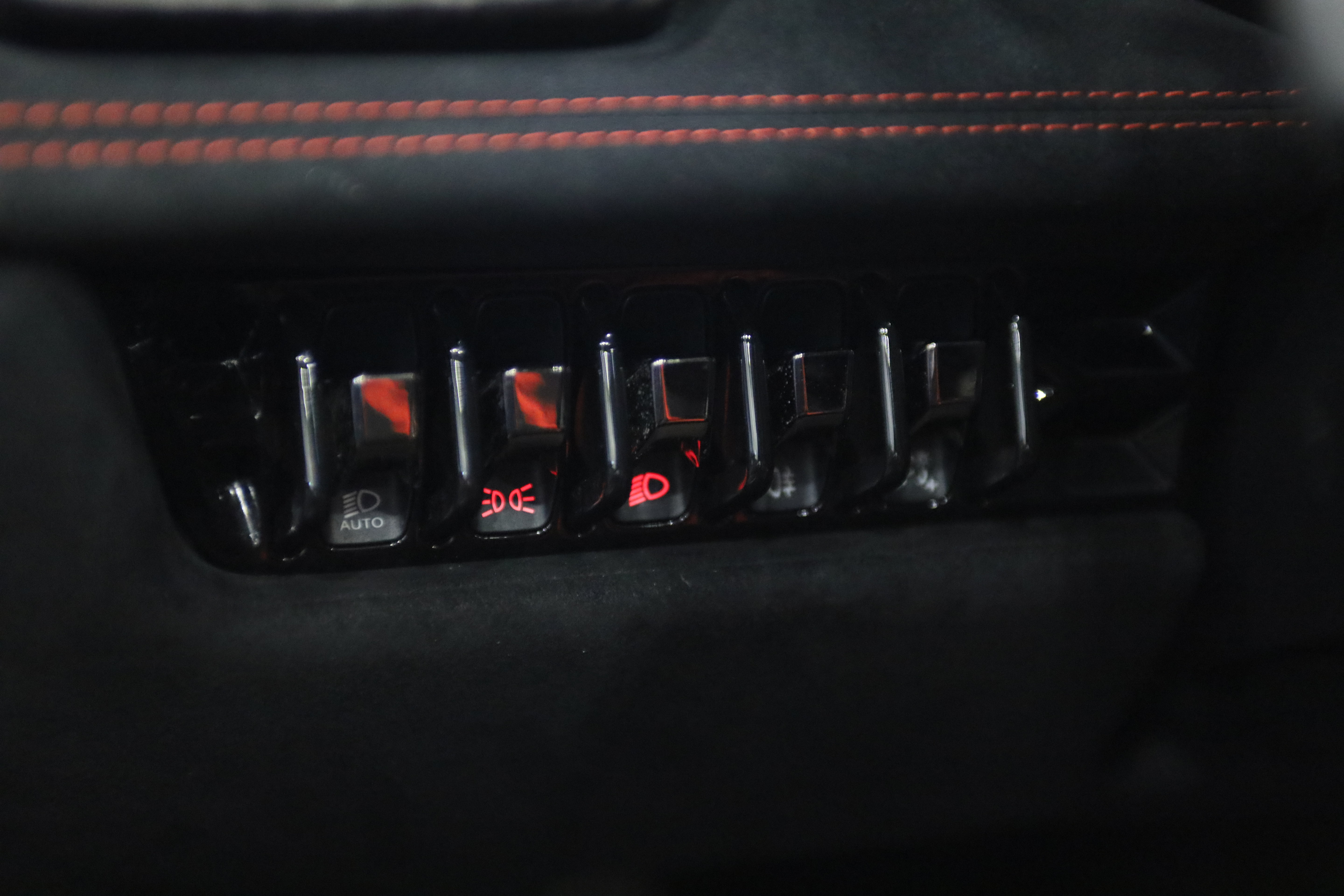 Used 2019 Lamborghini Huracan Performante AWD/4WD image 16