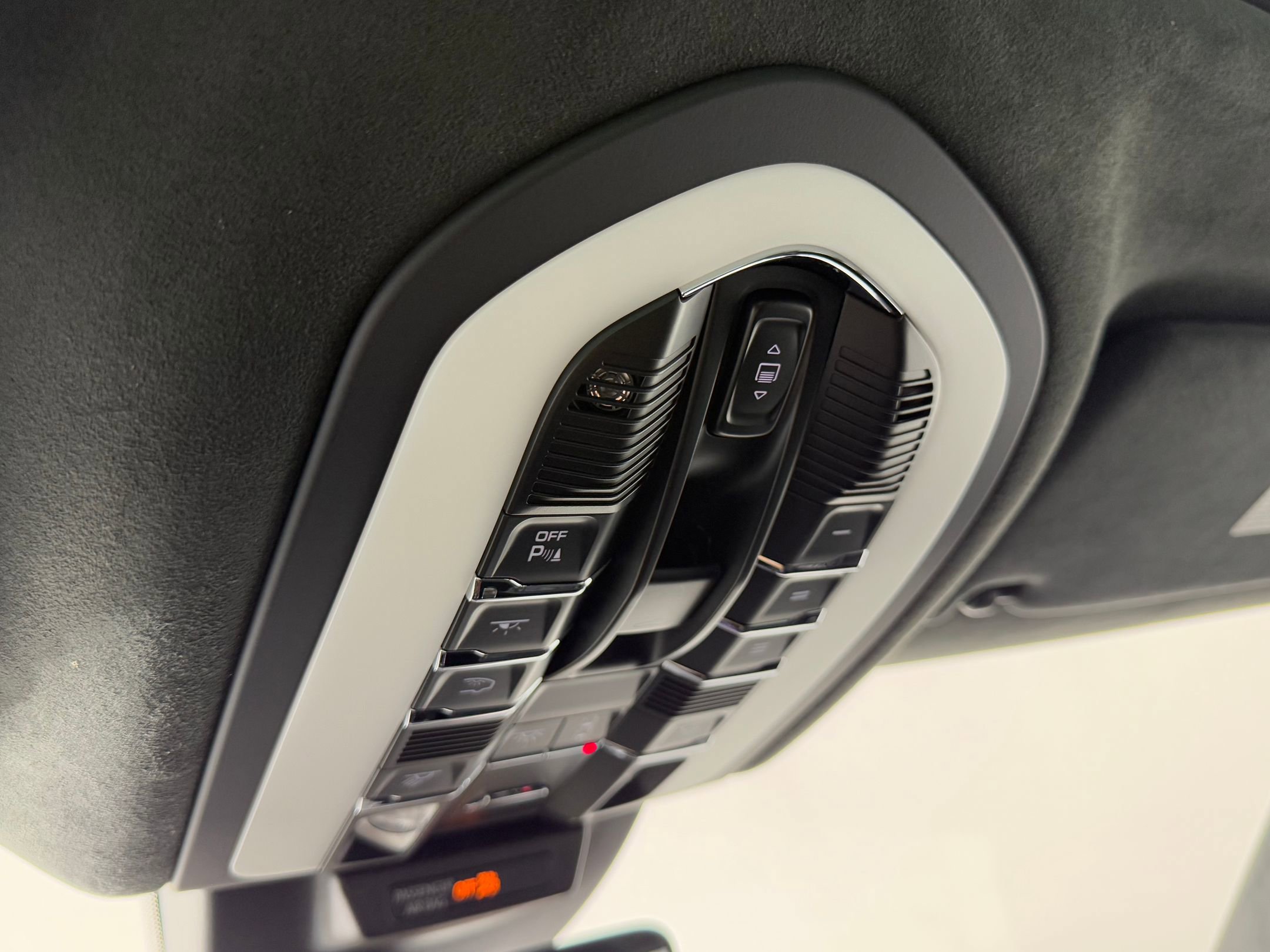 New 2026 Porsche Macan GTS AWD/4WD image 24