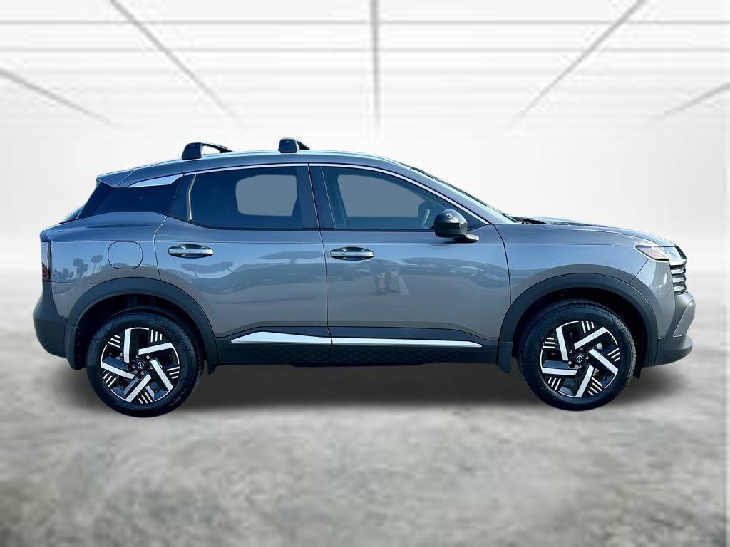 New 2026 Nissan Kicks SV w/ Charging Package FWD image 4
