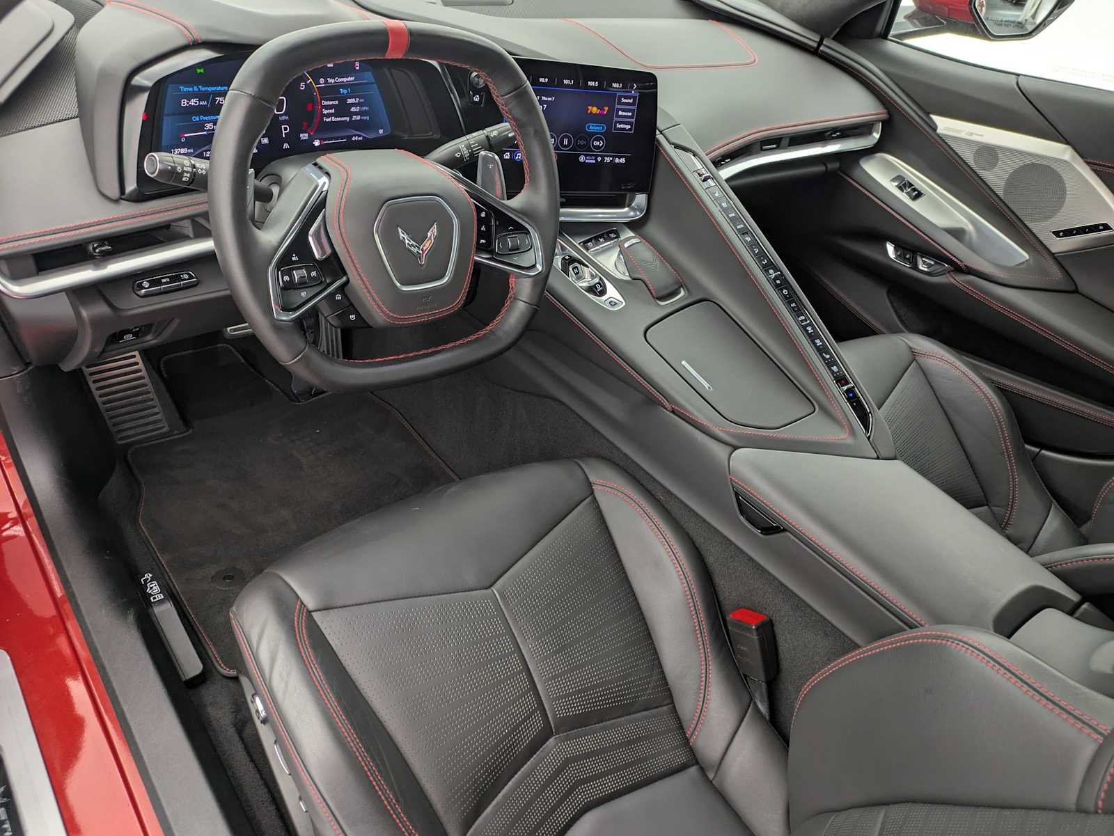 Used 2021 Chevrolet Corvette Stingray Premium Conv w/ Z51 Performance Package RWD image 2