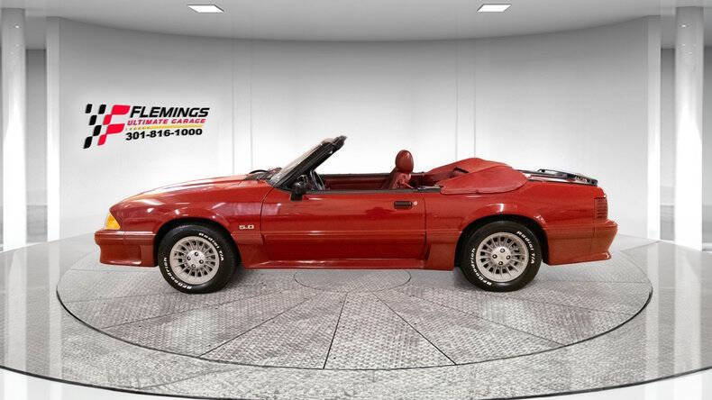Used 1989 Ford Mustang GT RWD image 3