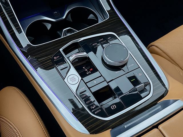 Used 2023 BMW X7 xDrive40i w/ M Sport Package image 17