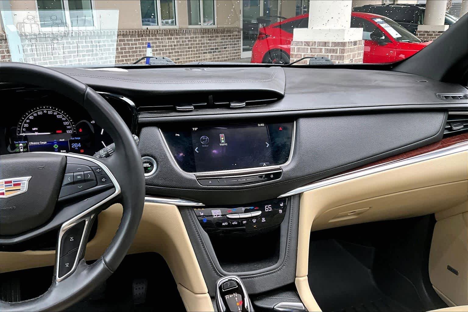 Used 2017 Cadillac XT5 Premium Luxury w/ LPO, Wheel Lock Package FWD image 7