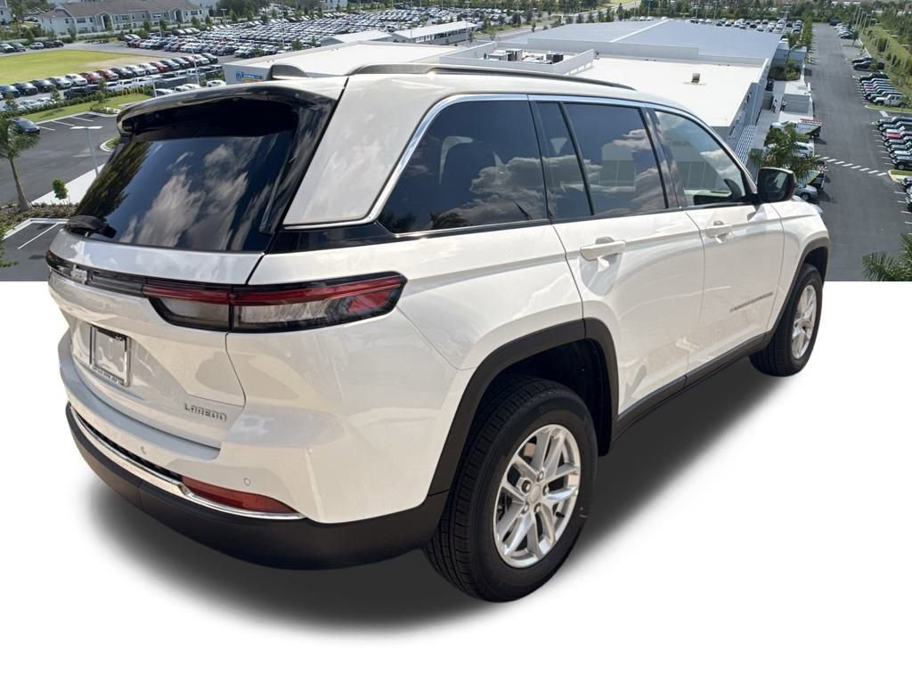 New 2026 Jeep Grand Cherokee Laredo AWD/4WD image 4
