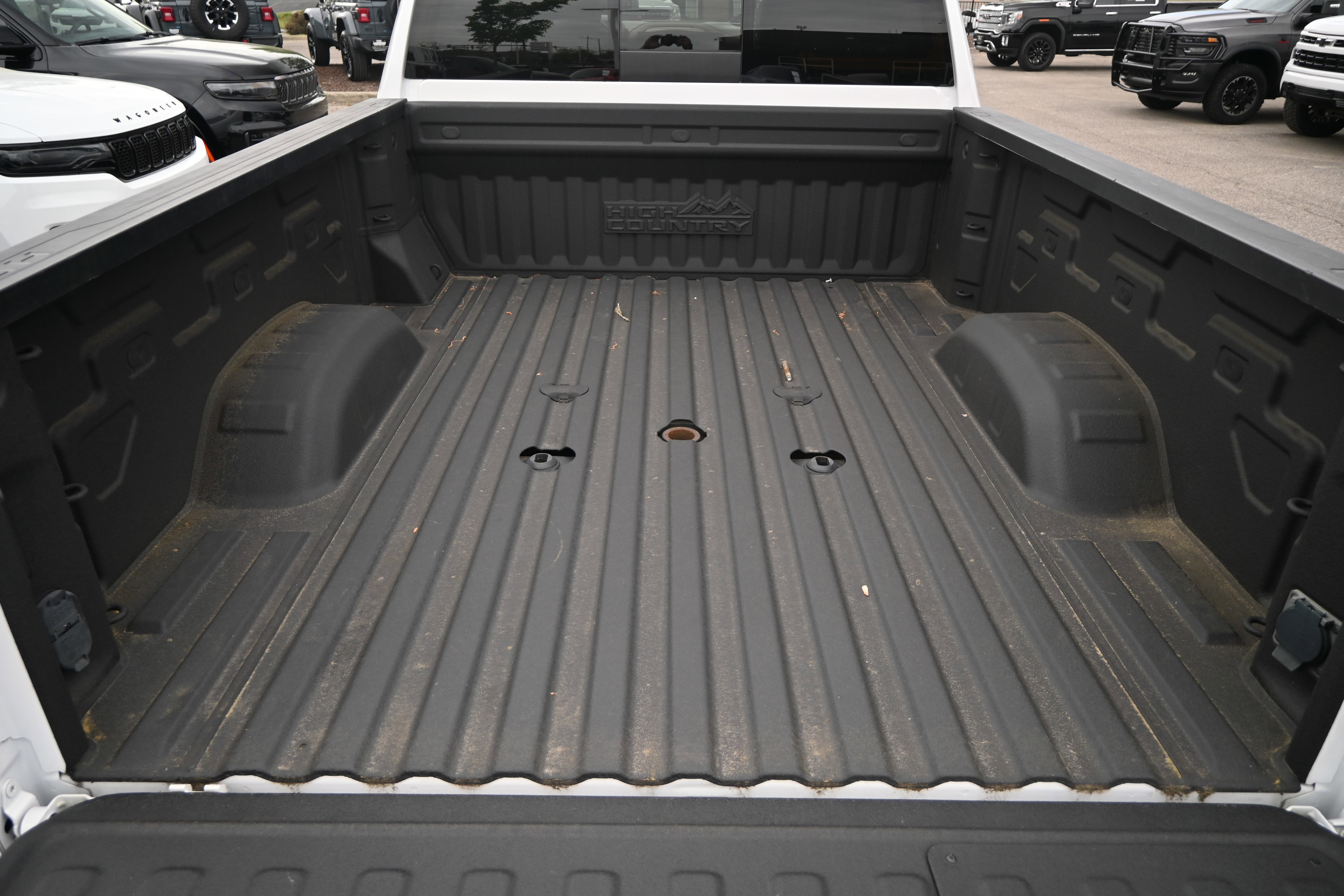 Used 2020 Chevrolet Silverado 2500 High Country image 14