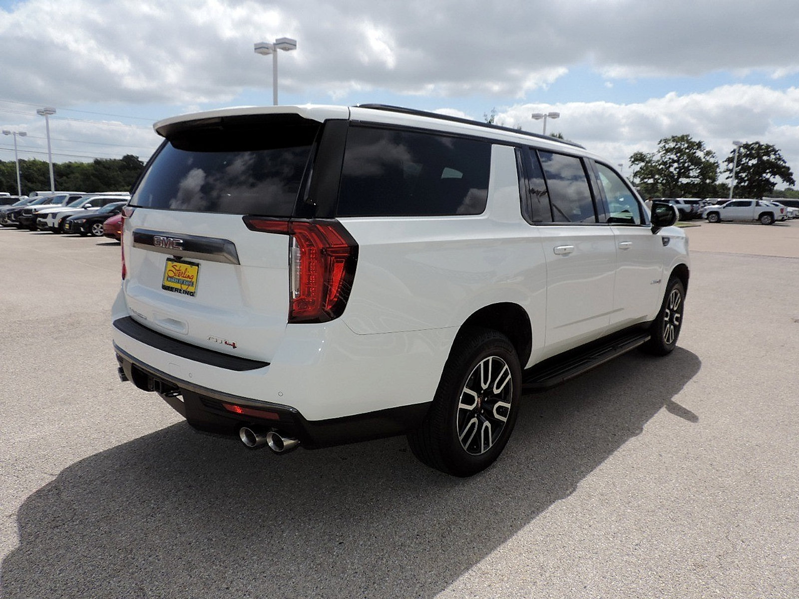 Certified 2024 GMC Yukon XL AT4 AWD/4WD image 5