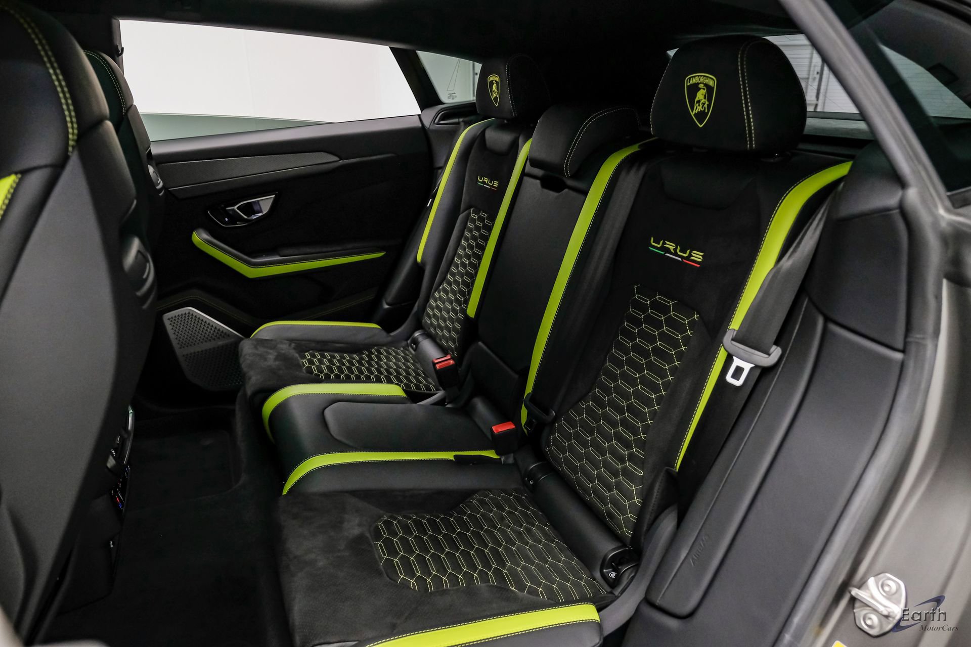 Used 2022 Lamborghini Urus image 92