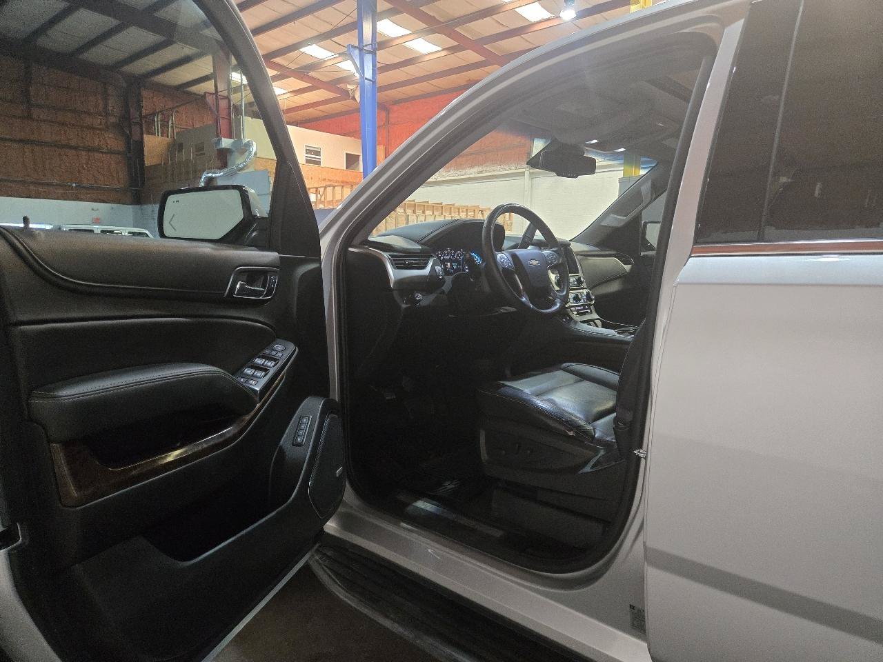 Used 2017 Chevrolet Tahoe LT RWD image 17