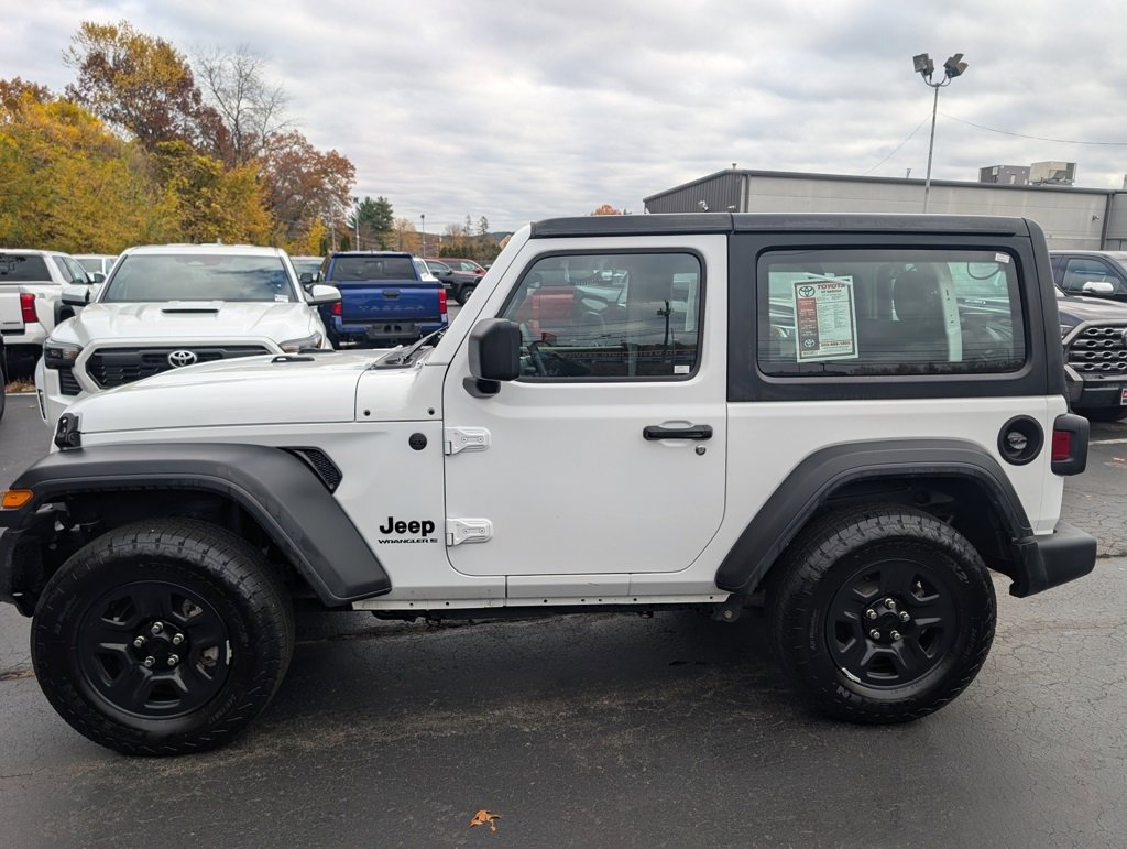 Used 2025 Jeep Wrangler Sport image 3