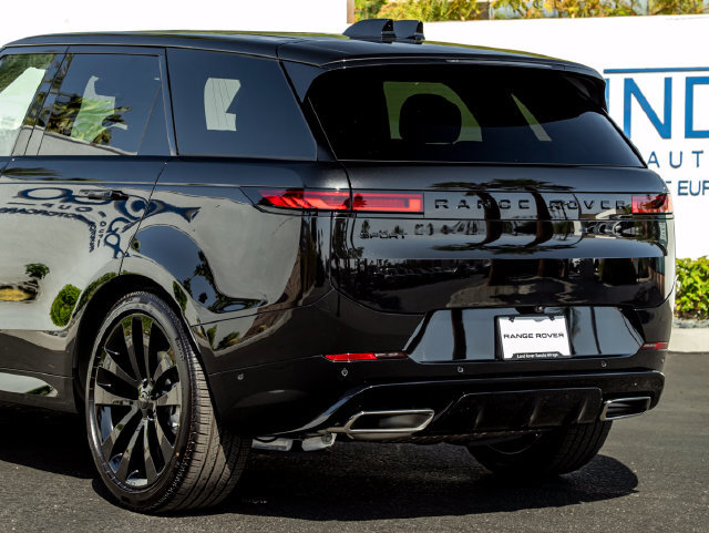 New 2026 Land Rover Range Rover Sport Dynamic SE AWD/4WD image 10