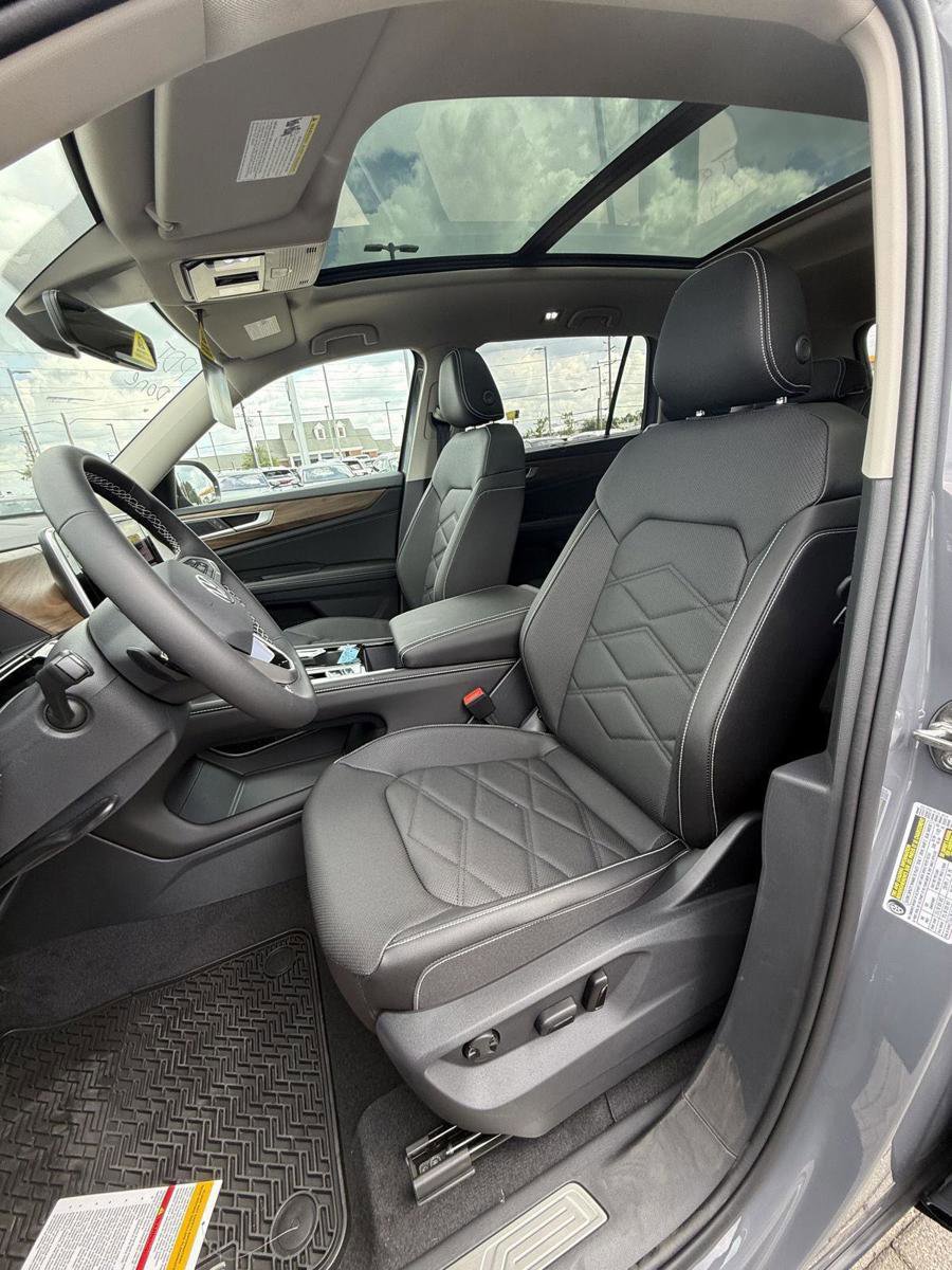 New 2026 Volkswagen Atlas SE image 11