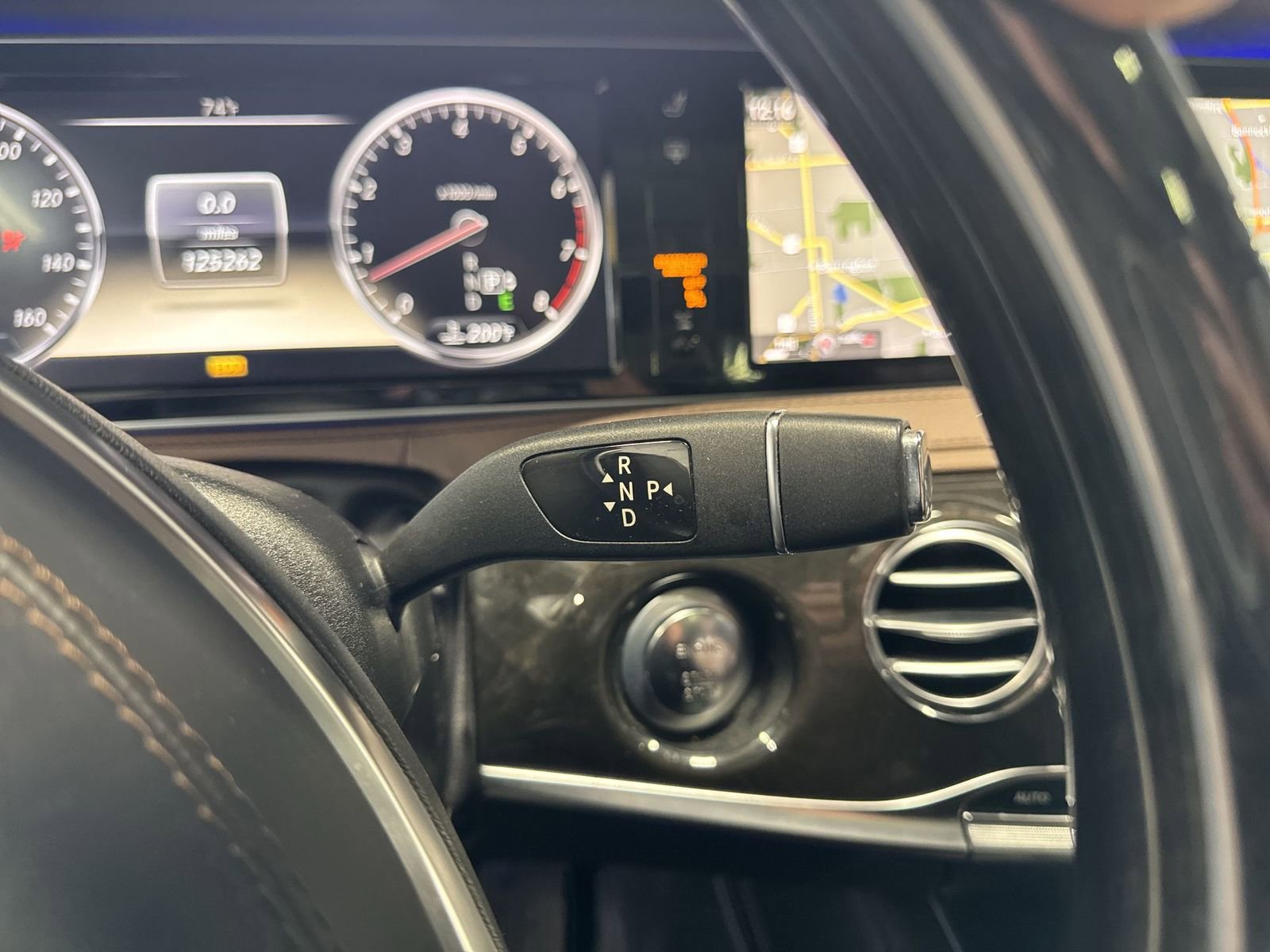 Used 2014 Mercedes-Benz S 550 Sedan image 23