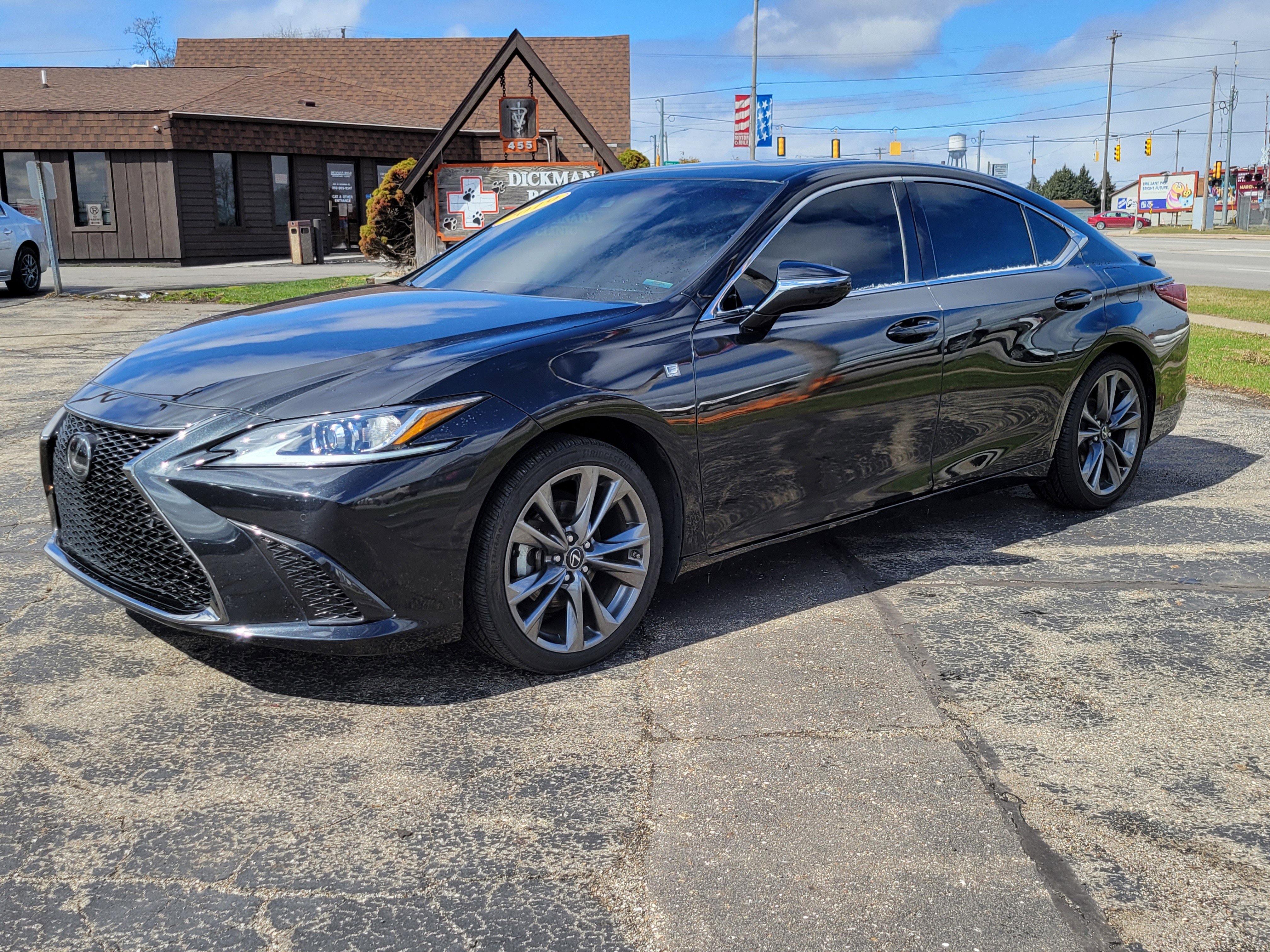 Used 2019 Lexus ES 350 F Sport image 2