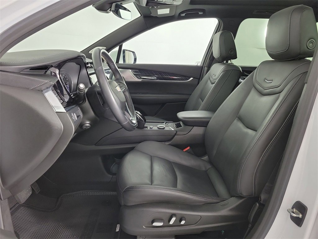Certified 2023 Cadillac XT6 Premium Luxury image 17