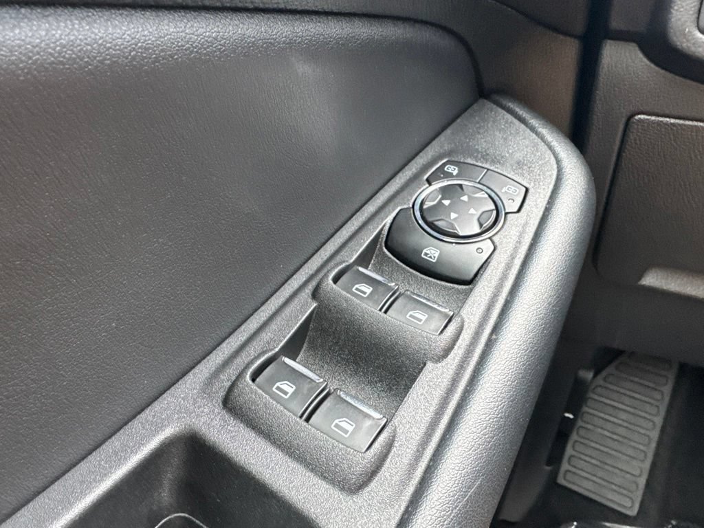 Used 2024 Ford Edge SEL AWD/4WD image 7