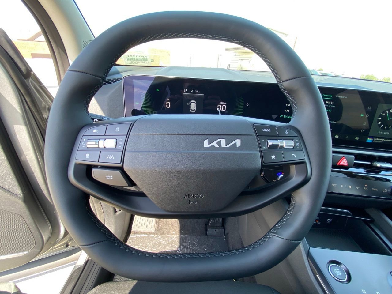 New 2026 Kia Sportage LX image 16